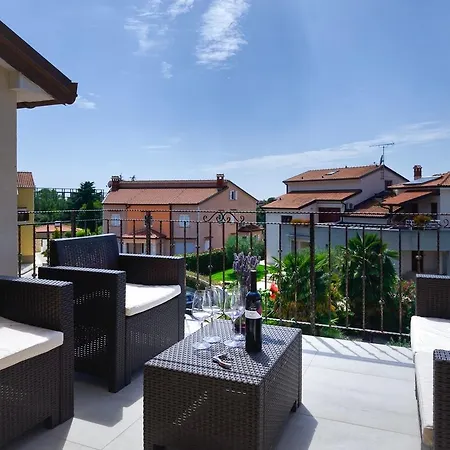 Fantastic In With Swimming Pool * Porec