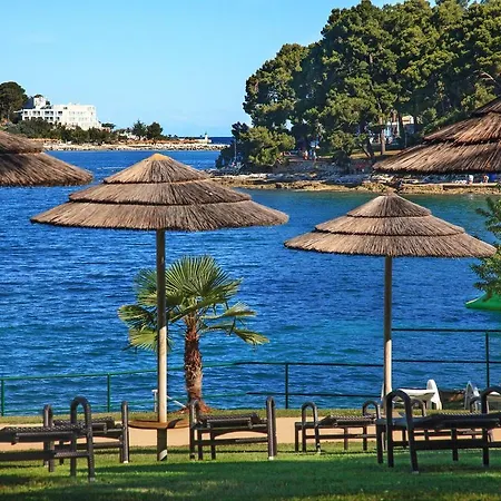 Daire Fantastic In With Swimming Pool Poreč